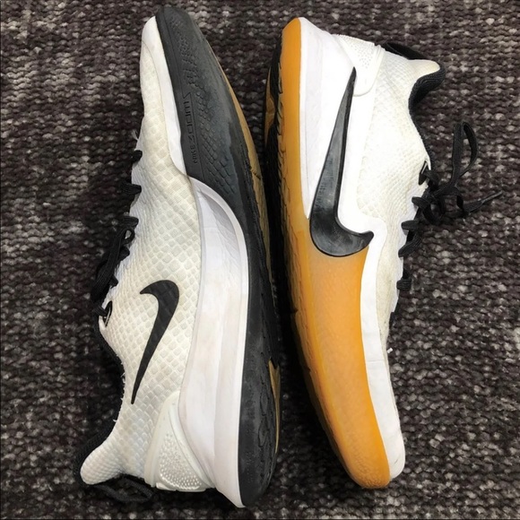 NIKE KOBE MAMBA FOCUS WHITE BLACK AJ5899 100 8.5 - Picture 6 of 12